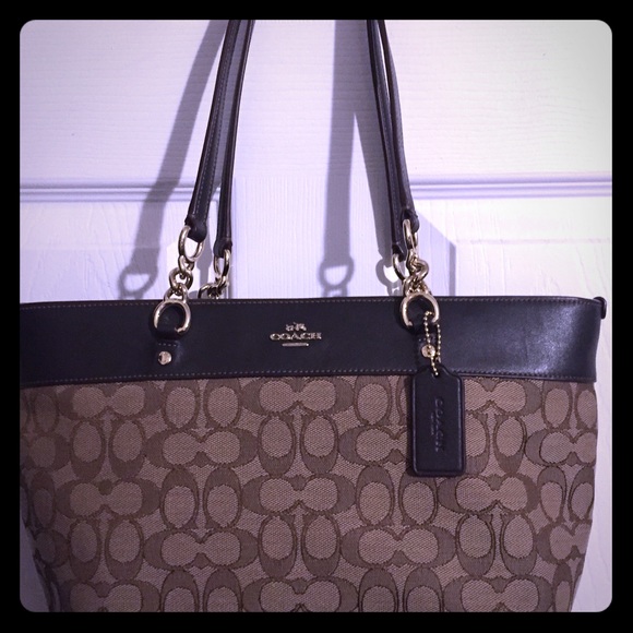 Coach Handbags - Coach bag